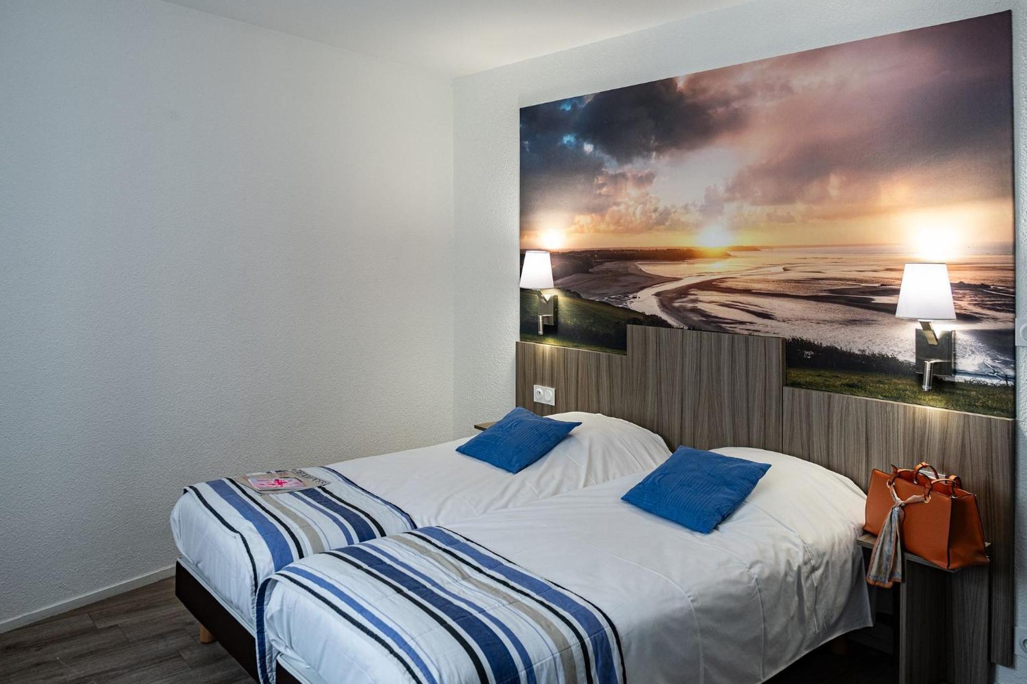 Contact Hotel Du Champ De Mars De Saint-Brieuc Dış mekan fotoğraf