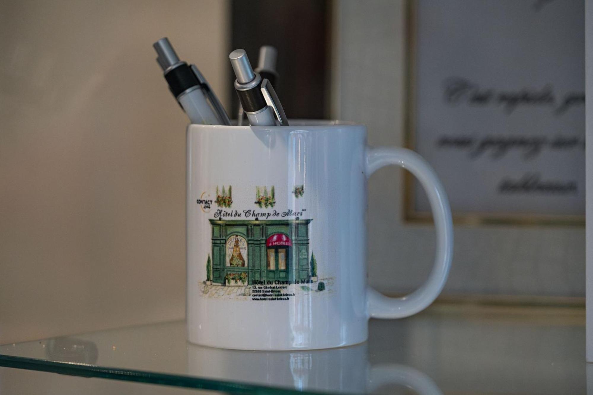 Contact Hotel Du Champ De Mars De Saint-Brieuc Dış mekan fotoğraf