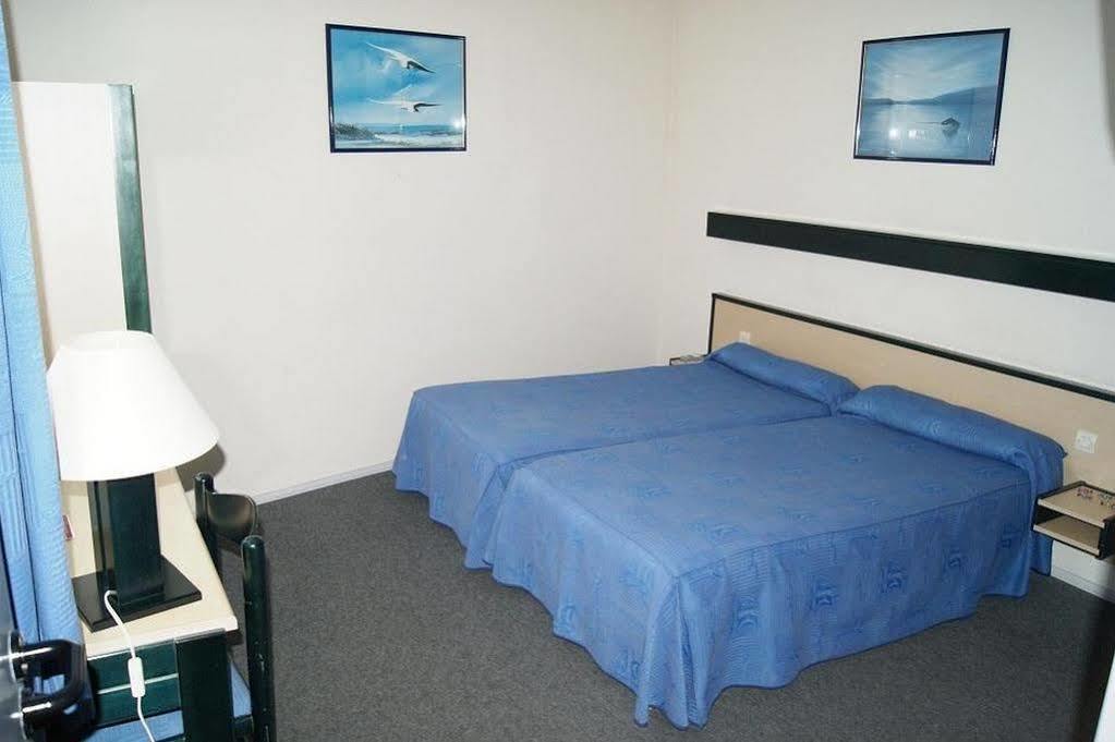 Contact Hotel Du Champ De Mars De Saint-Brieuc Dış mekan fotoğraf
